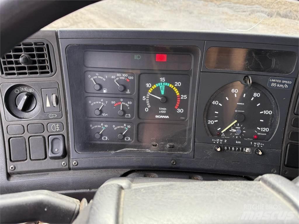 Scania P94 Umpikorikuorma-autot