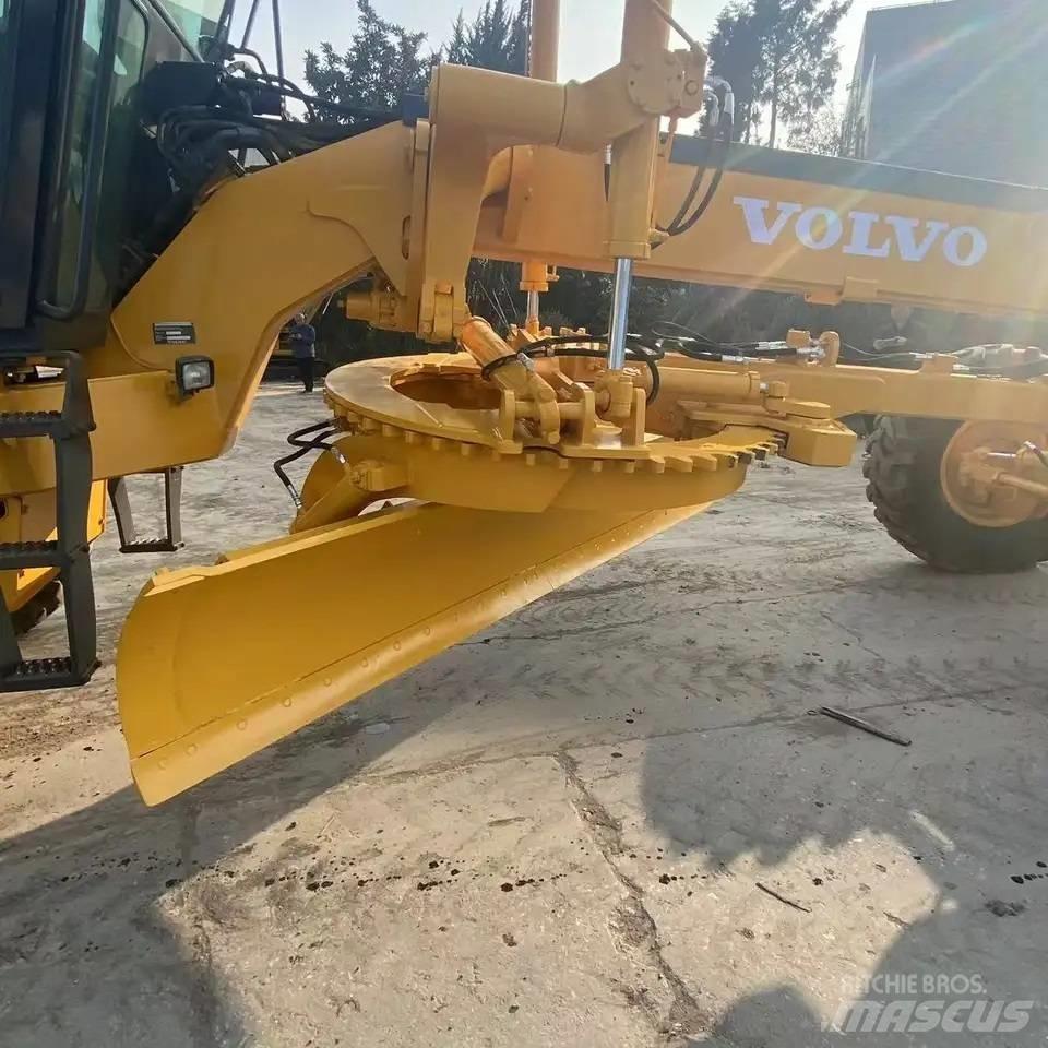 Volvo G740B Tiehöylät