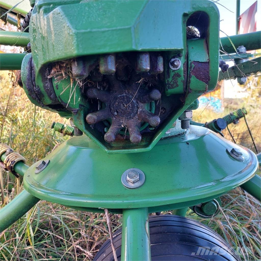 Krone KW 8.82/8 Pöyhimet ja haravat