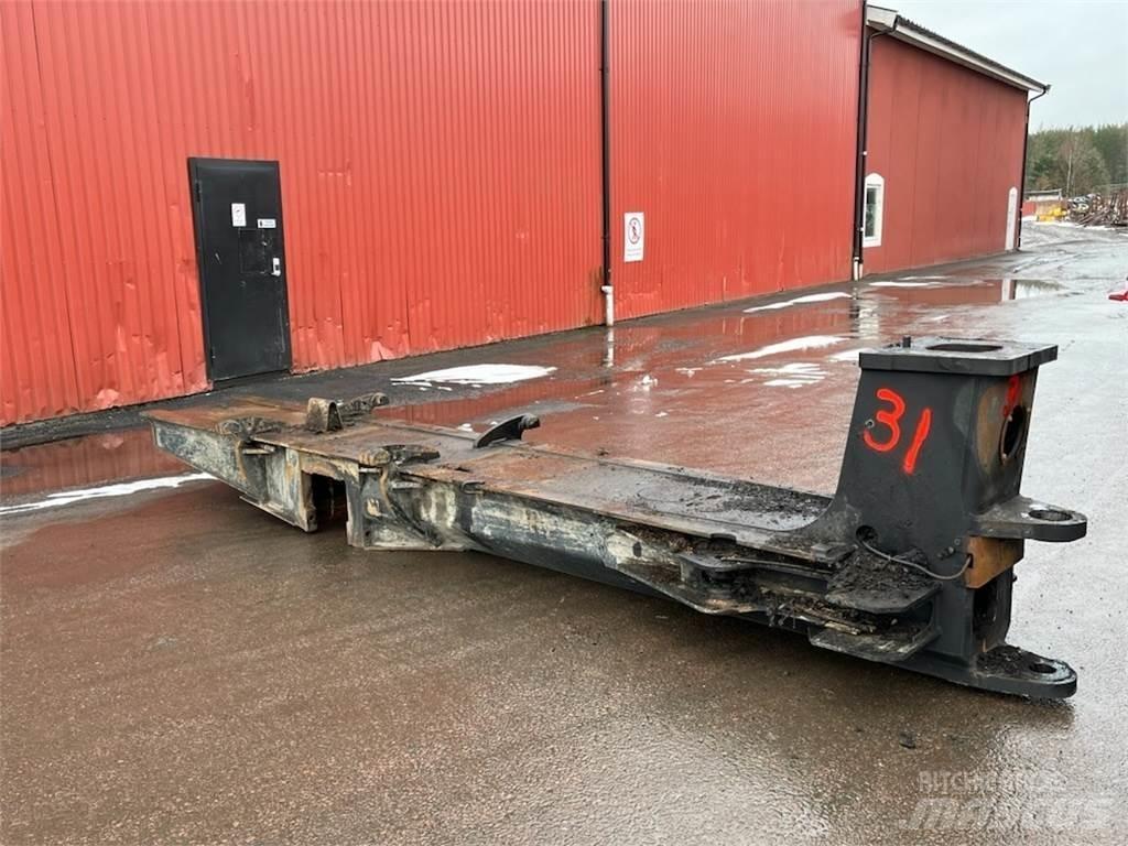 John Deere 1110e Muut