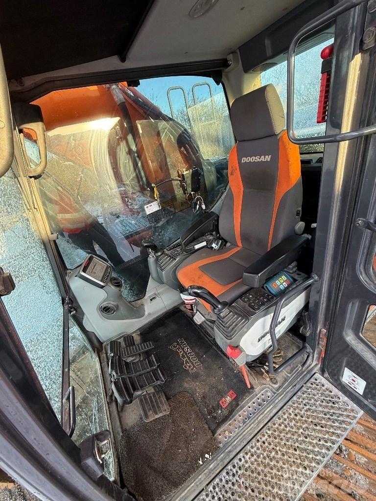 Doosan DX 300 lc 5 Telakaivukoneet