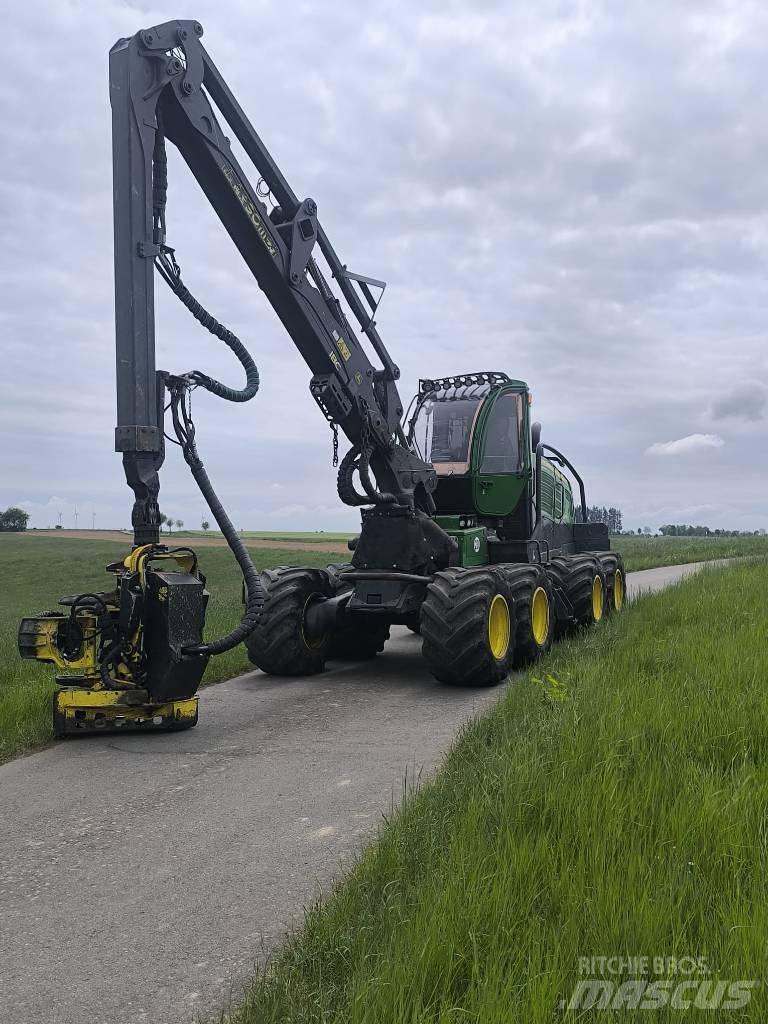 John Deere 1270 G Harvesterit