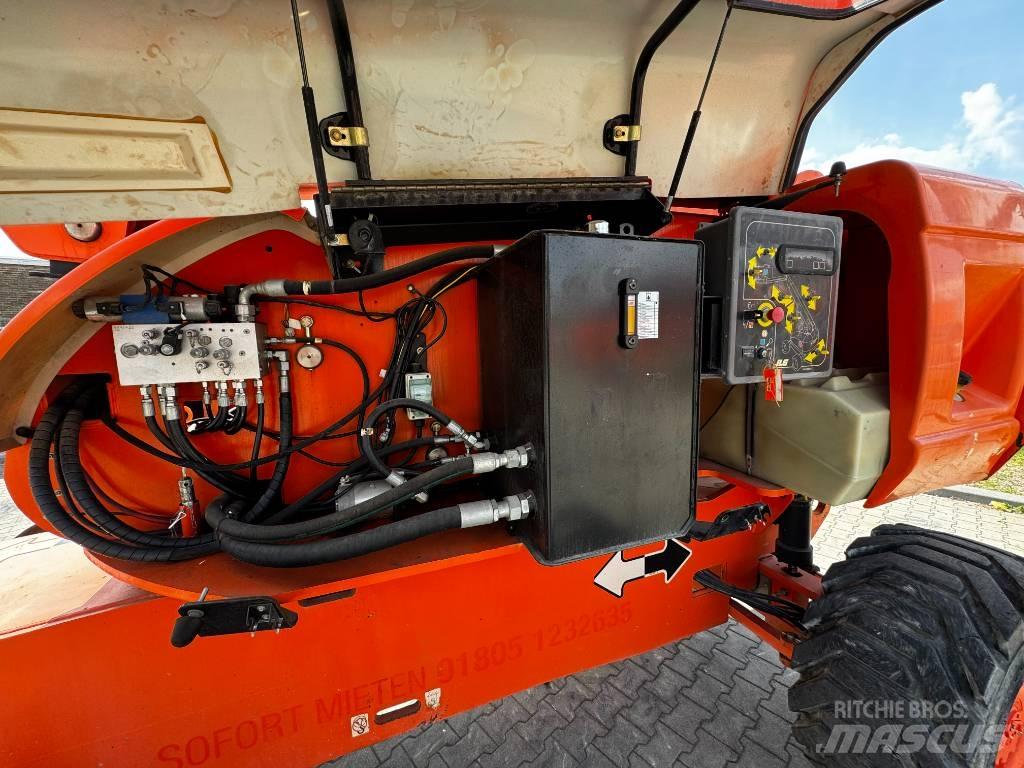 JLG 860SJ Teleskooppipuominostimet