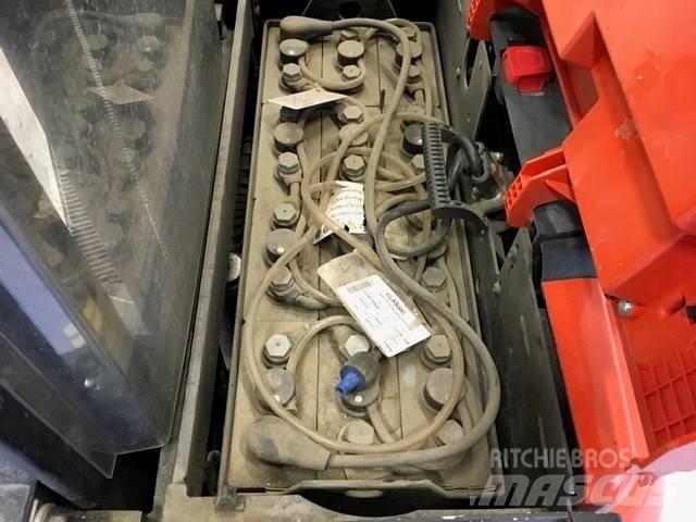 Toyota SWE 120 L Käyden ajettavat pinoamistrukit