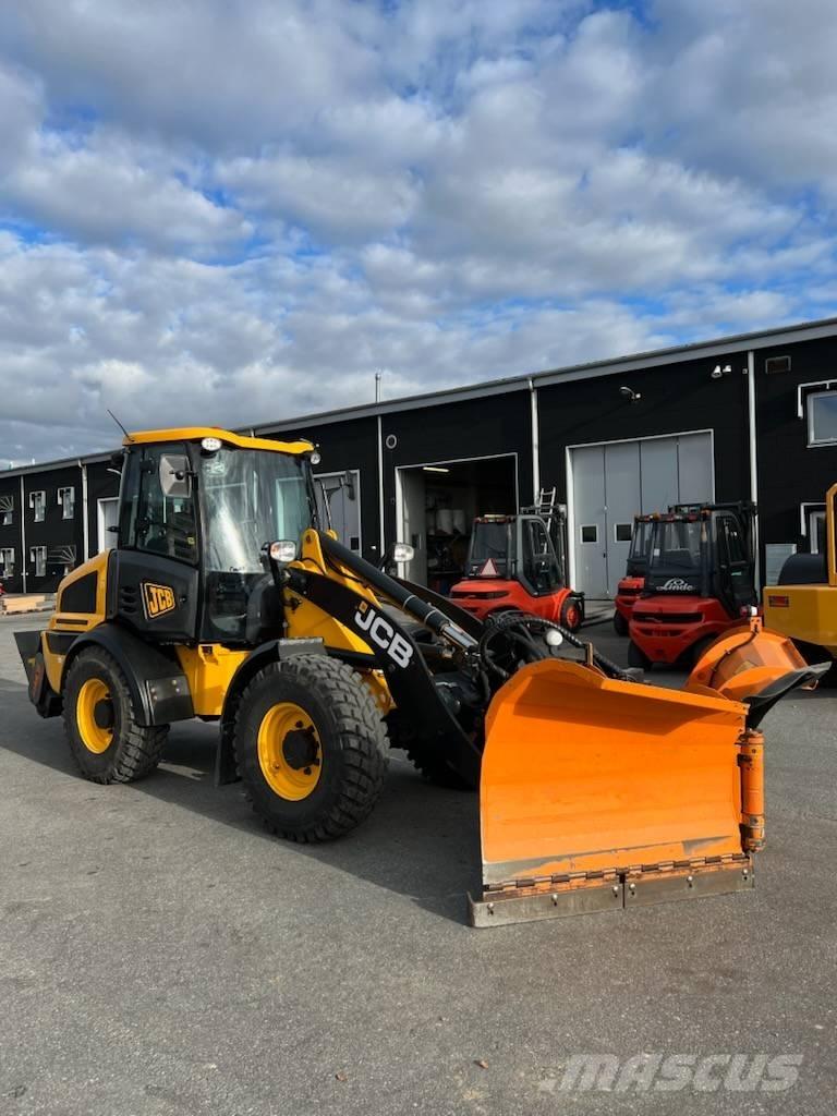 JCB 409 Pyöräkuormaajat