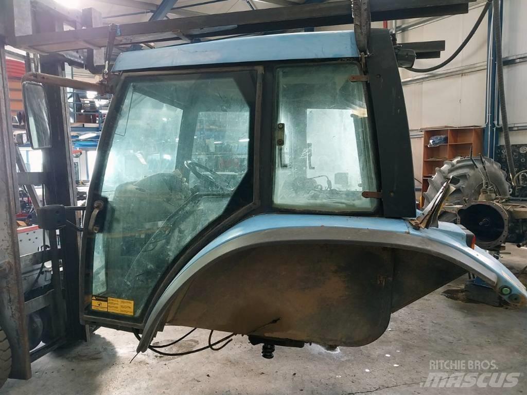 Landini Legend 115 Ohjaamo ja sisusta