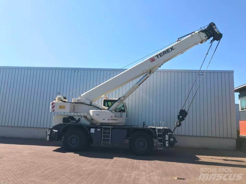 Terex 1075 RT-nosturit