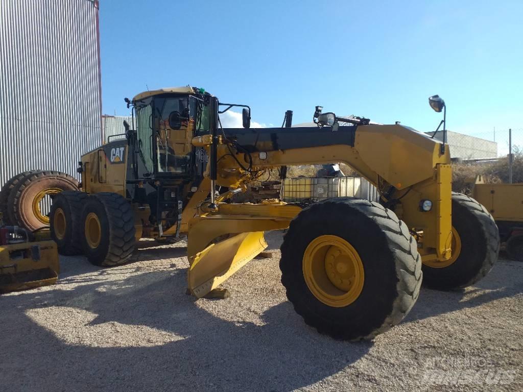 CAT 16 M Tiehöylät