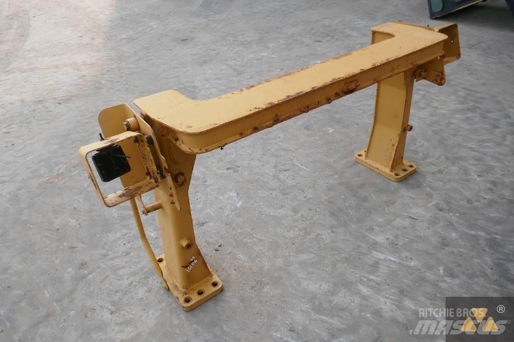 CAT 208-8705 Ohjaamot ja sisustat