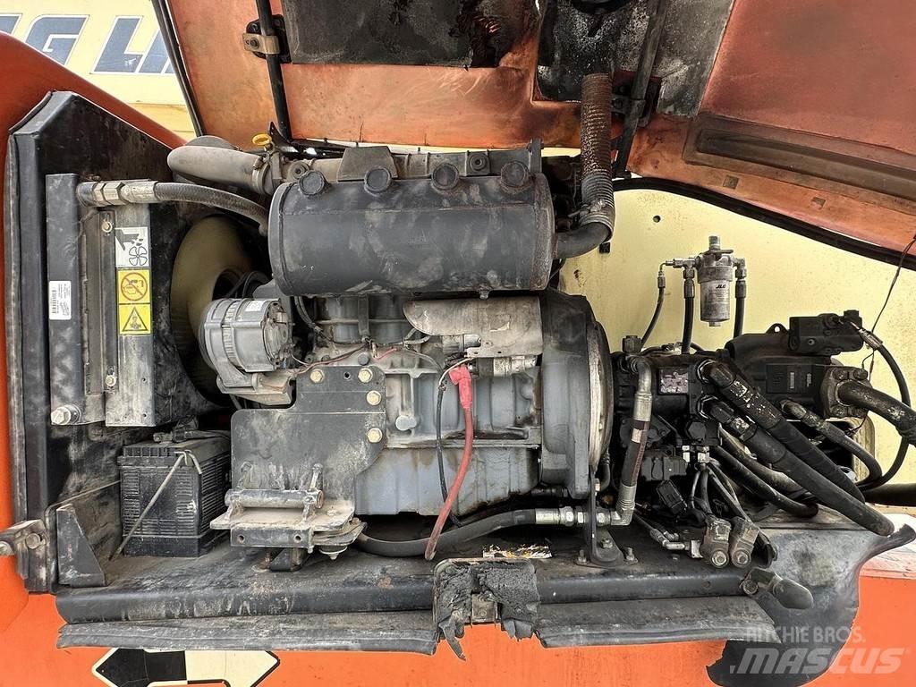 JLG 800AJ Kuukulkijat