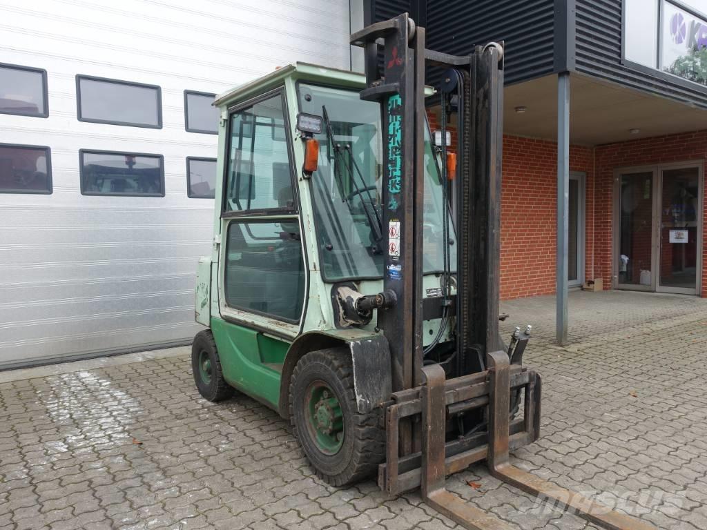 Mitsubishi FD 25 T Dieseltrukit
