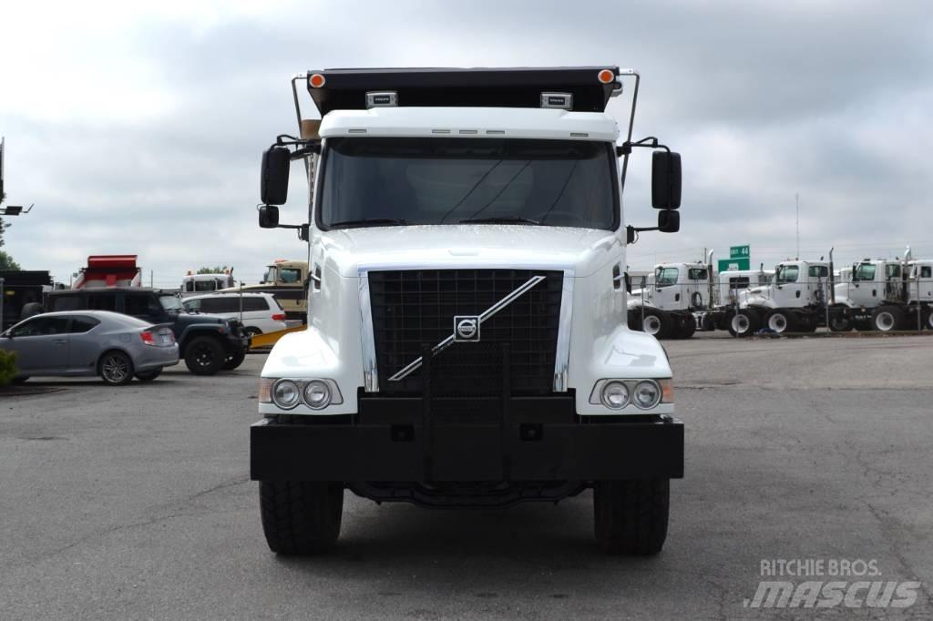 Volvo VHD 64 Sora- ja kippiautot