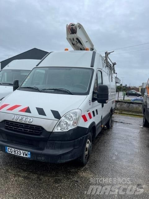 VERSALIFT ET 38 LF Kuukulkijat