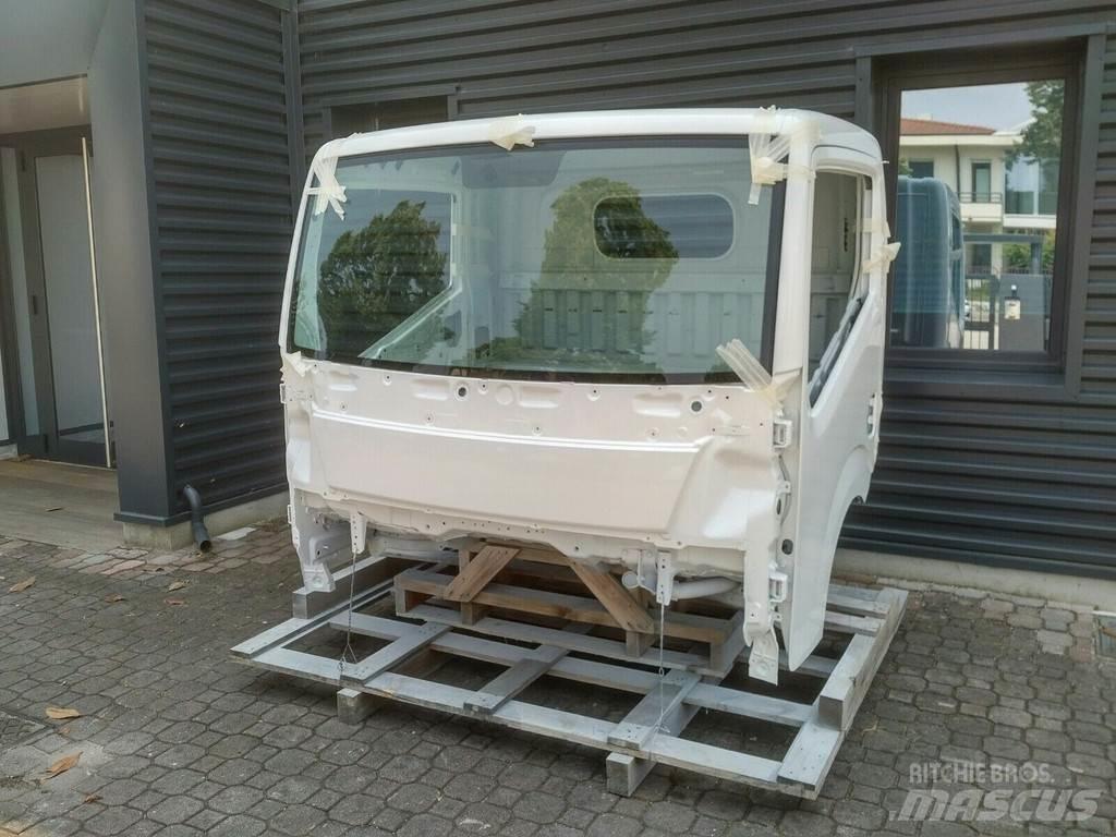 Renault Maxity Ohjaamot ja sisustat