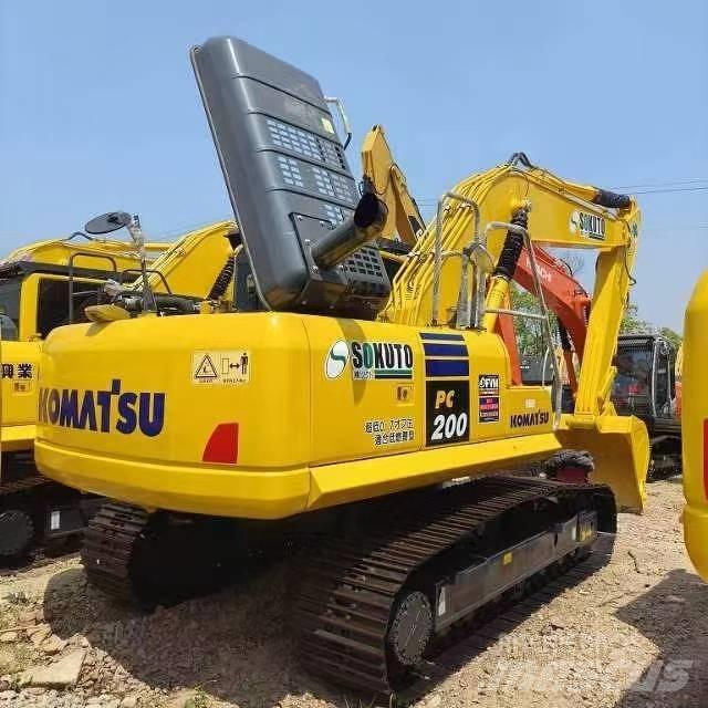 Komatsu PC 200-8 Midikaivukoneet 7t - 12t
