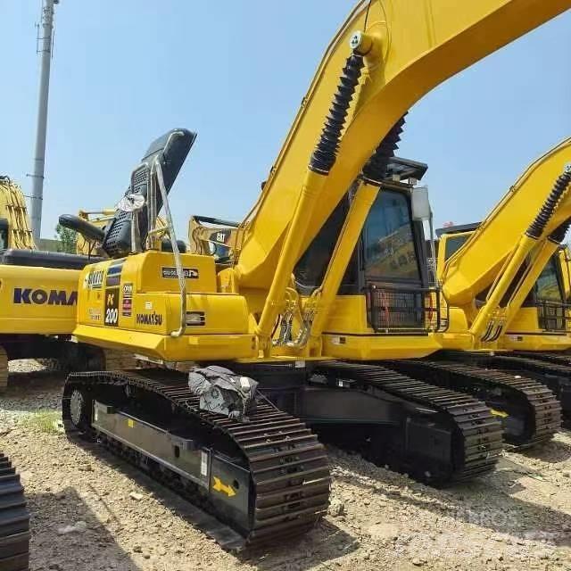 Komatsu PC 200-8 Midikaivukoneet 7t - 12t