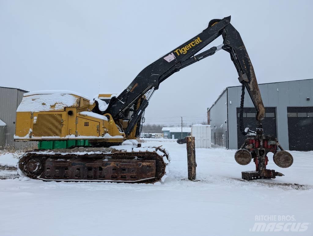 Tigercat 855D Harvesterit