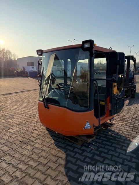 Doosan DL 420-3 CAB Ohjaamo ja sisusta