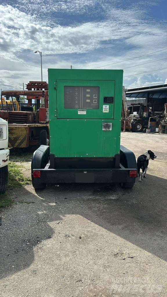 MultiQuip DCA 125 Dieselgeneraattorit