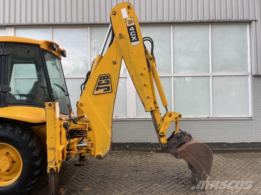 JCB 4 CX    2005 Kaivurikuormaajat
