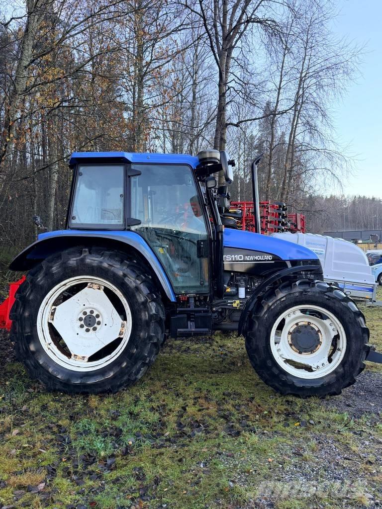 New Holland TS 110 Traktorit