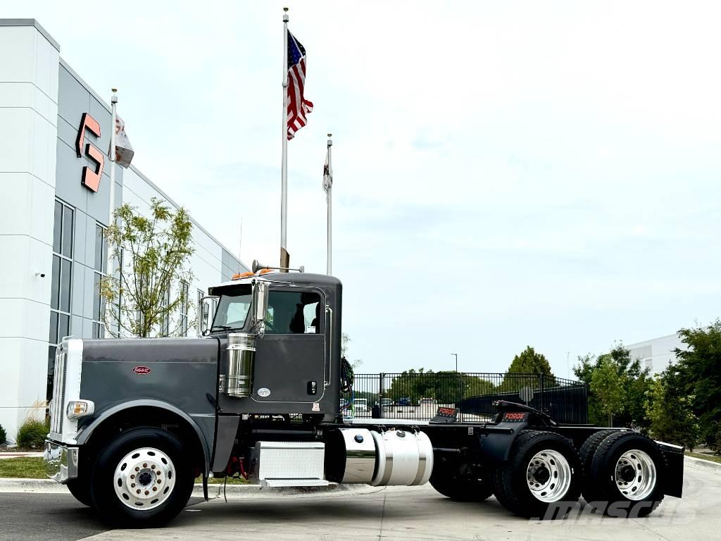 Peterbilt 389 Vetopöytäautot