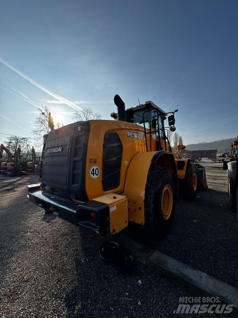 Hyundai HL 960 Pyöräkuormaajat