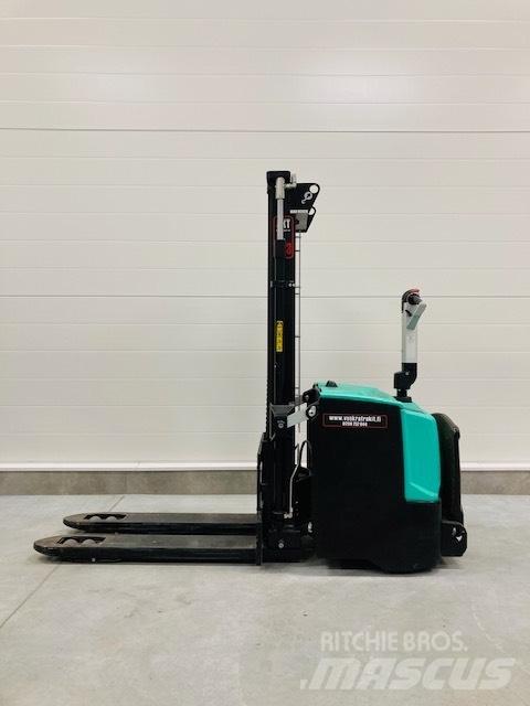 Mitsubishi SBP16N2iR Ajettavat pinoamisvaunut