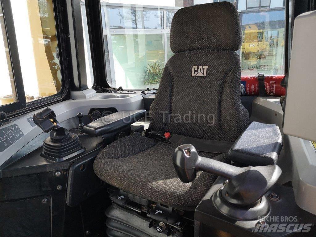 CAT D6T LGP Telaketjupuskutraktorit