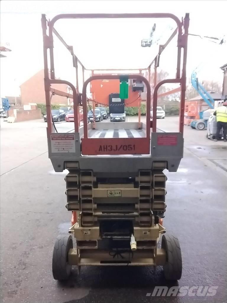 JLG 2646 ES Saksilavat