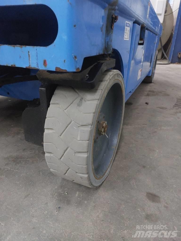 Haulotte Compact 14 Saksilavat