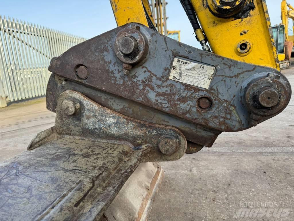 Komatsu PC80MR-5 Minikaivukoneet < 7t