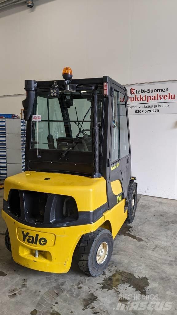 Yale GDP30VX Dieseltrukit