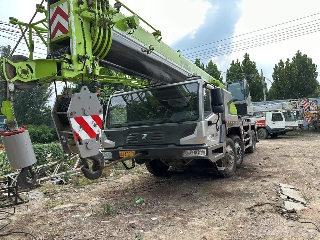 Zoomlion ZTC700 Mobiilinosturit