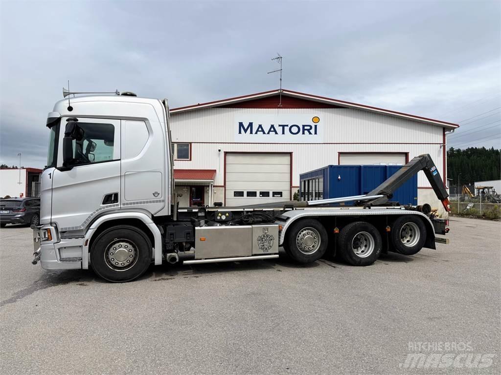 Scania R520 8x2 Koukkulava kuorma-autot