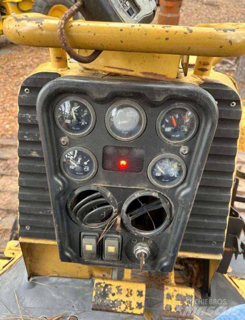 CAT D 3 G LGP Telaketjupuskutraktorit