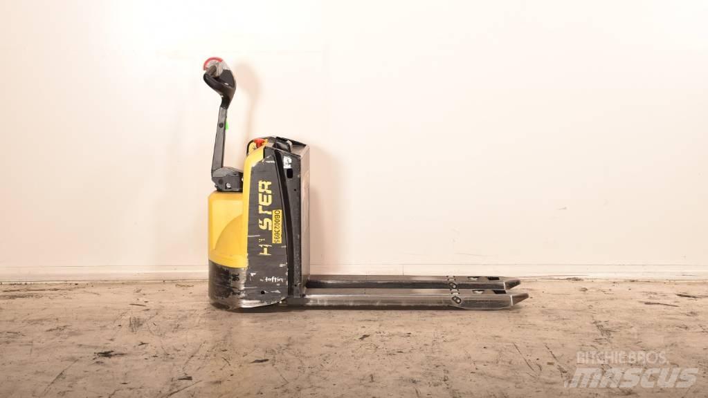 Hyster P 1.6 Lavansiirtotrukit