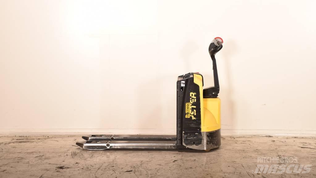 Hyster P 1.6 Lavansiirtotrukit