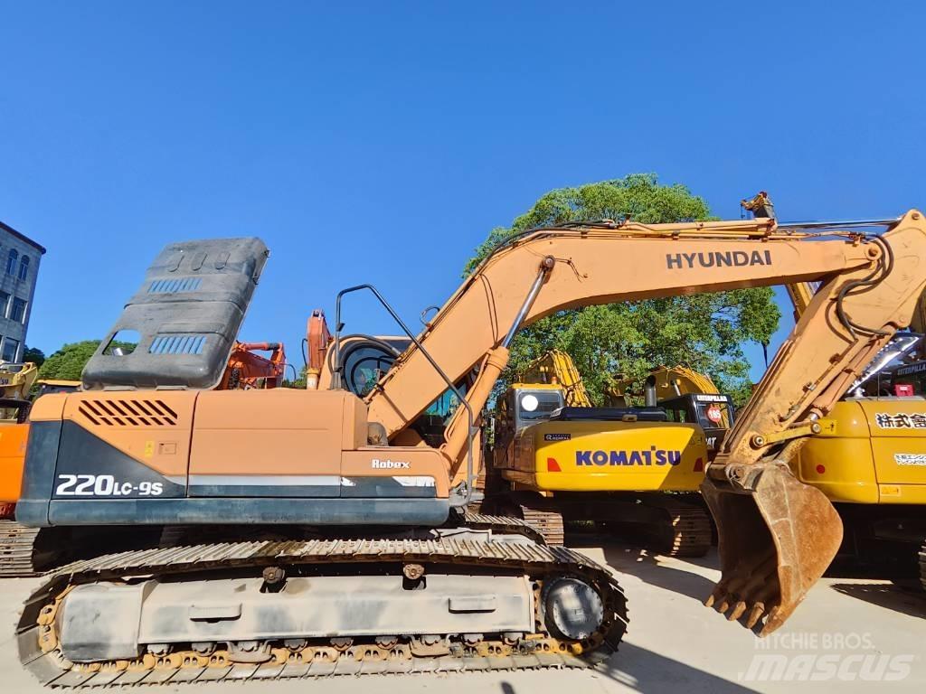 Hyundai Robex 220 LC Telakaivukoneet