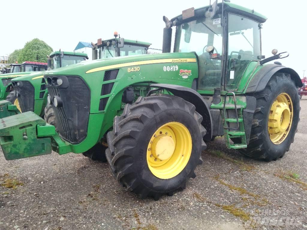 John Deere 8430 Traktorit