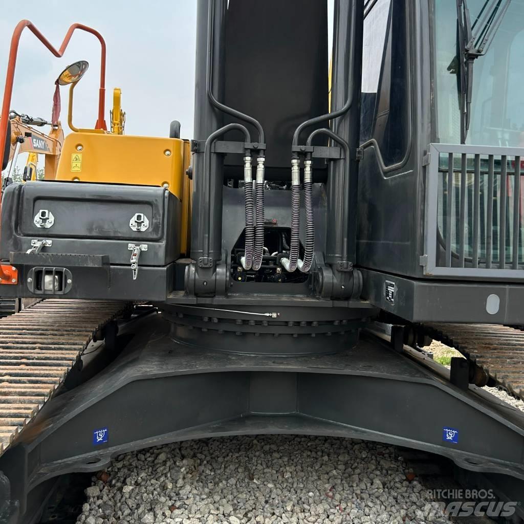 Volvo 290 Telakaivukoneet