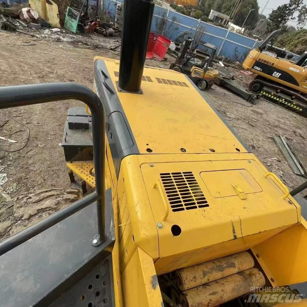Komatsu WA 500 Pyöräkuormaajat