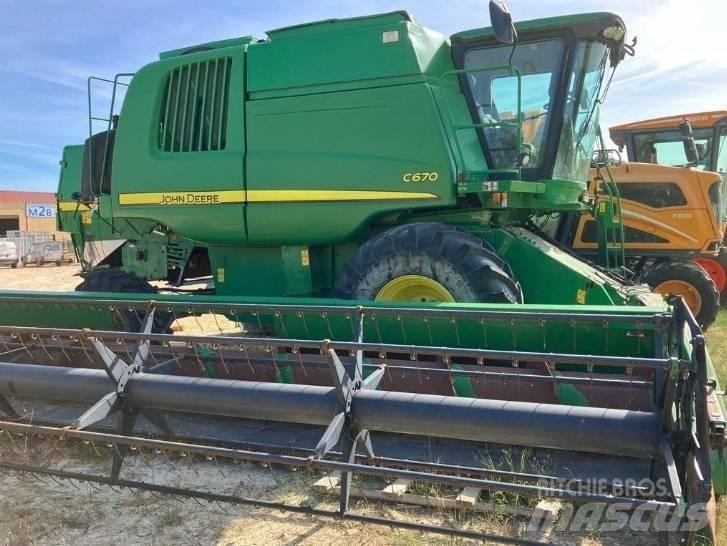 John Deere C 670 Leikkuupuimurit