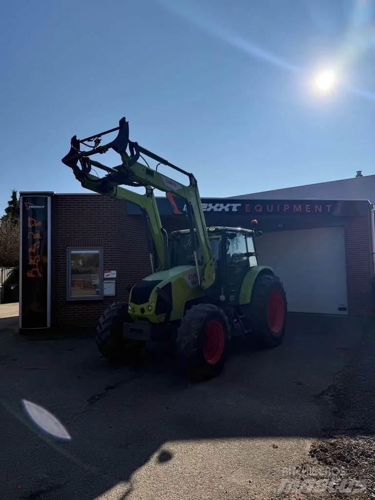 CLAAS Axos 330 Traktorit