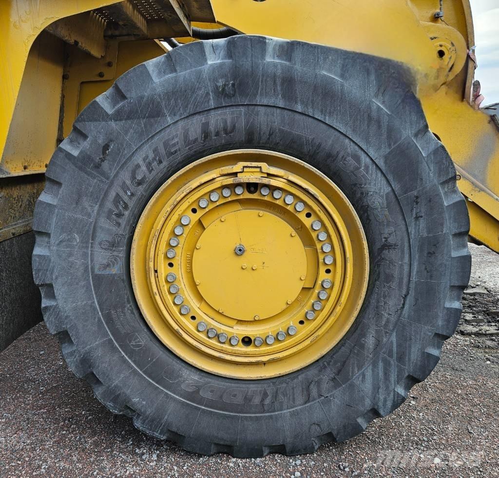 CAT 988 K Pyöräkuormaajat