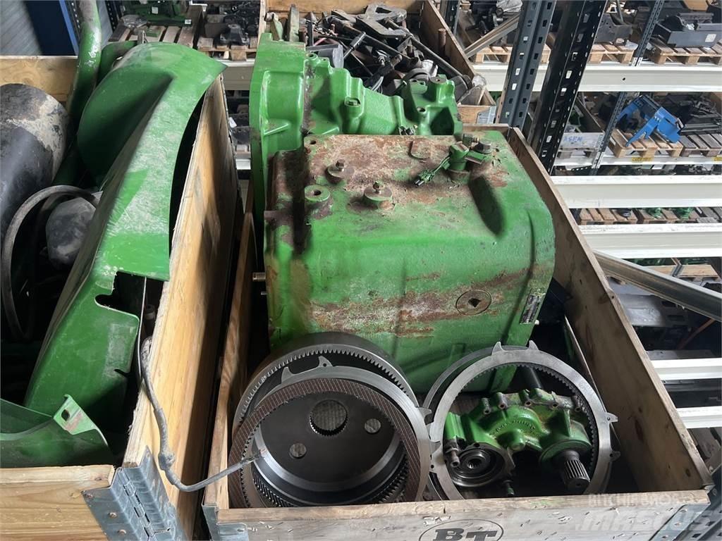 John Deere 7820 Traktorit