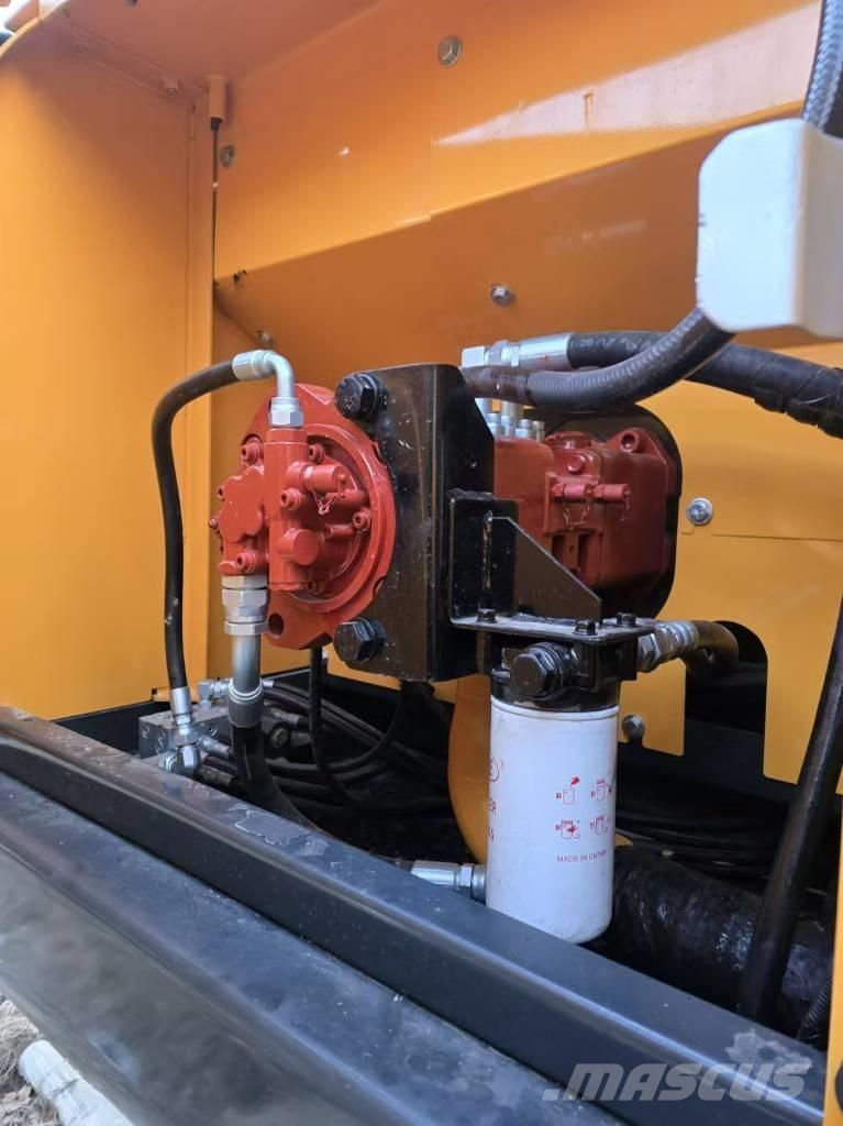 Hyundai R 220-9 S Telakaivukoneet