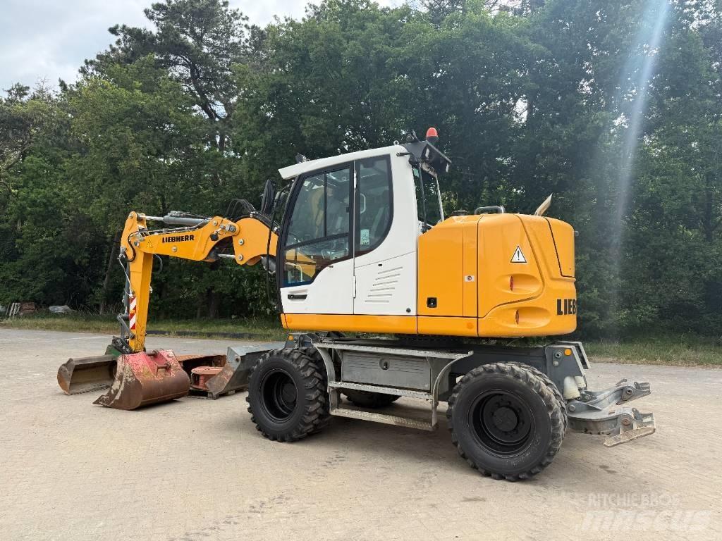 Liebherr A 910 Comp Pyöräkaivukoneet