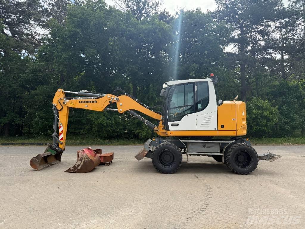 Liebherr A 910 Comp Pyöräkaivukoneet