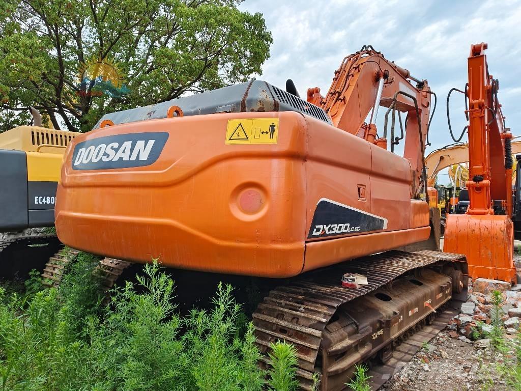 Doosan DX 300 LC Telakaivukoneet